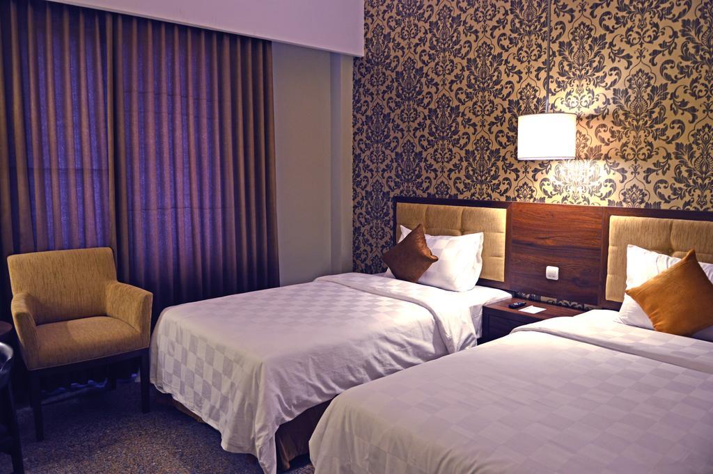 Hotel Safira มาเกอลัง ห้อง รูปภาพ