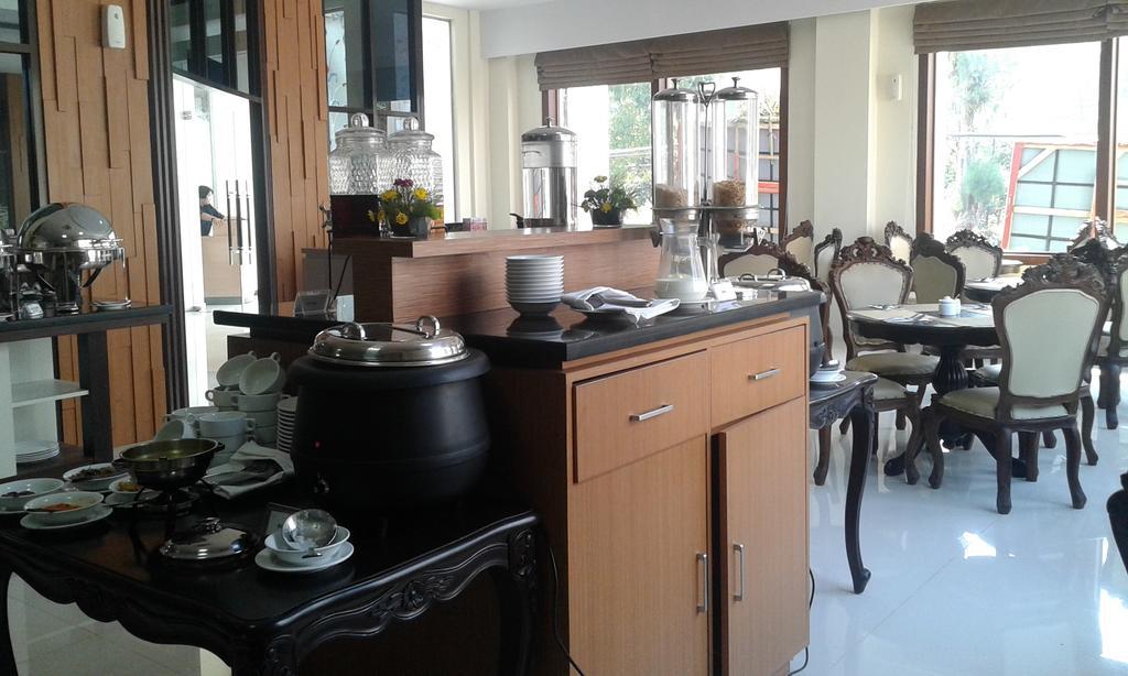 Hotel Safira มาเกอลัง ภายนอก รูปภาพ