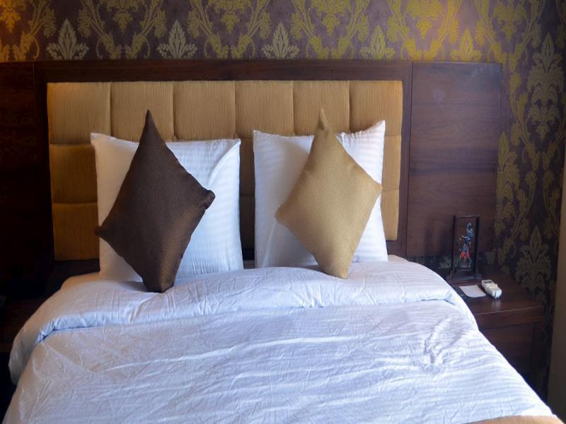 Hotel Safira มาเกอลัง ภายนอก รูปภาพ