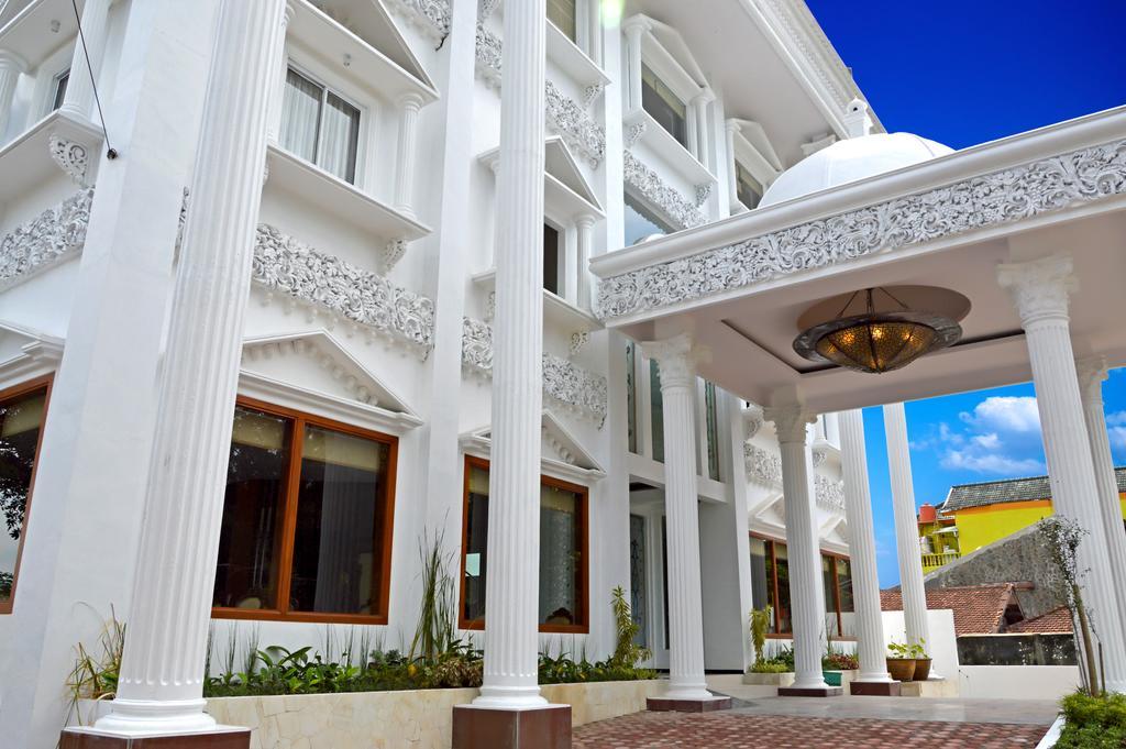 Hotel Safira มาเกอลัง ภายนอก รูปภาพ