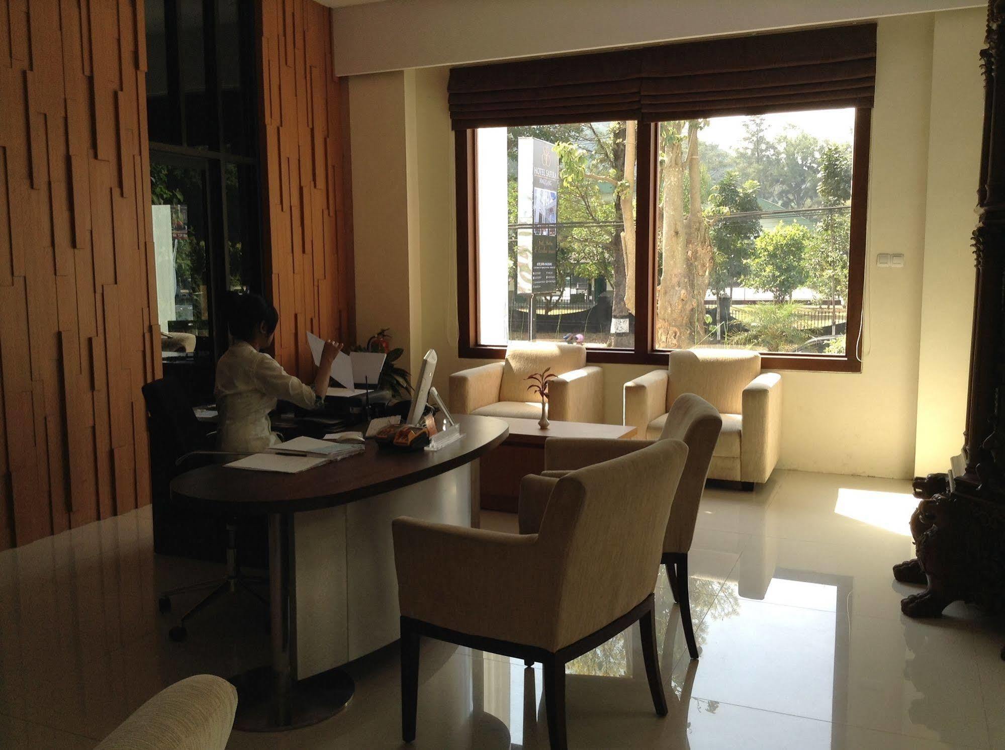 Hotel Safira มาเกอลัง ภายนอก รูปภาพ